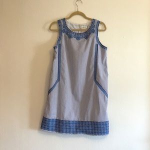 Vineyard Vines dress with lining